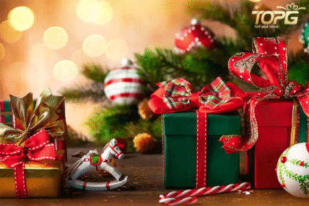 mua giang sinh nay nen chon qua noel truyen thong hay giang sinh hien dai