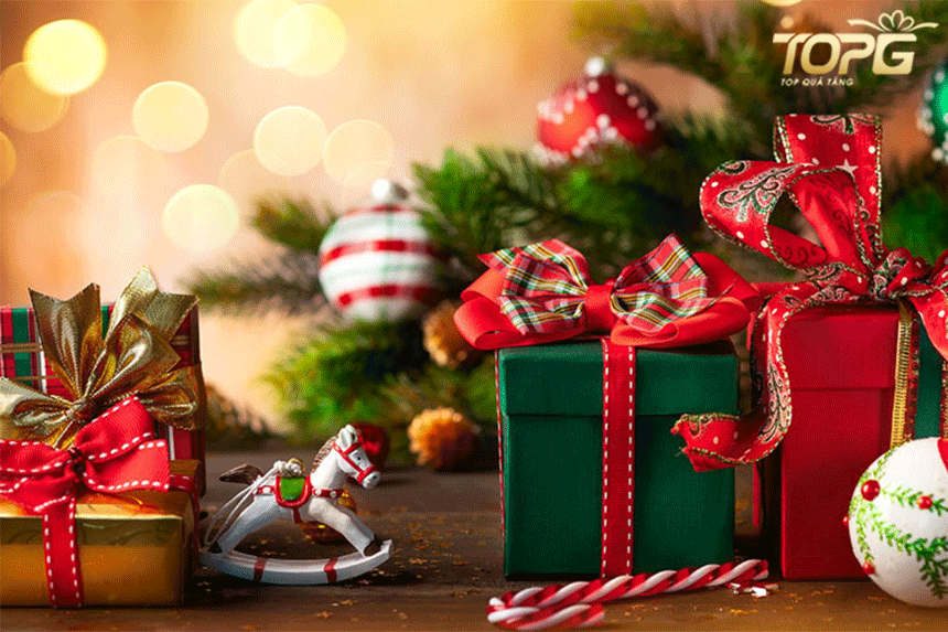 mua giang sinh nay nen chon qua noel truyen thong hay giang sinh hien dai