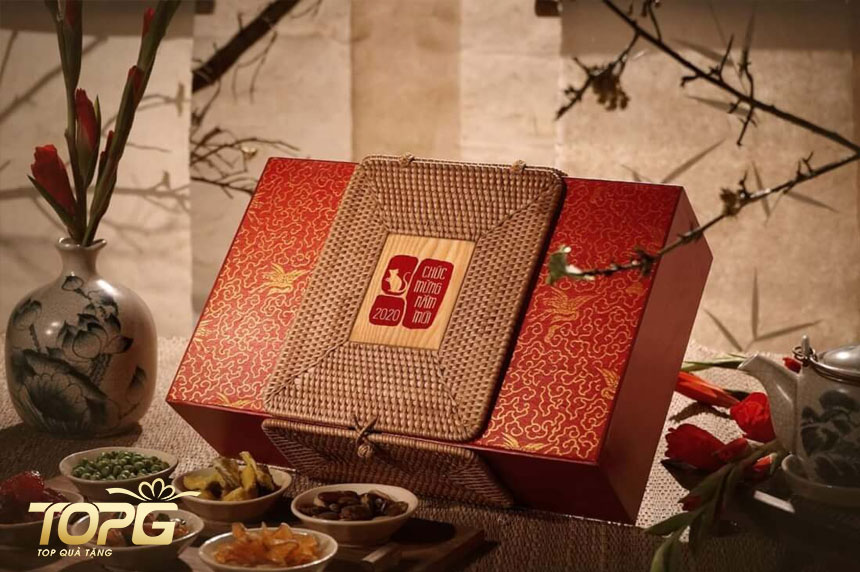 Quà Tết Tặng Sếp – Gợi Ý Những Món Quà Tinh Tế 3 qua tet bieu sep